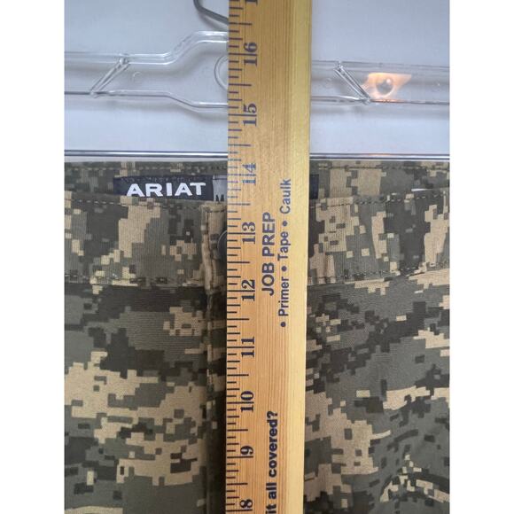 NWOT Ariat Men's Size 42 Camo Rebar M4 Relaxed Fit Straight Cargo Denim Shorts - Picture 9 of 12